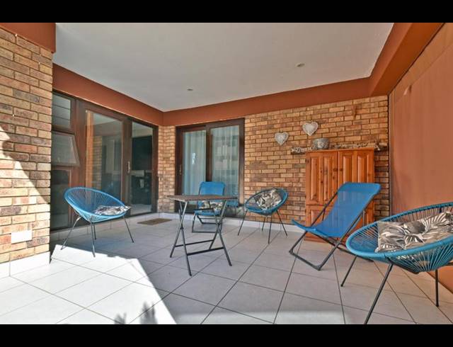 3 BEDROOM HOUSE FOR SALE IN SUNDOWNER